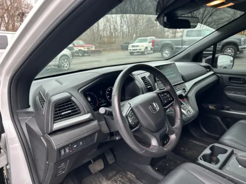 More photos of 2025 Honda Odyssey Sport-L at Warrensburg Ford, MO