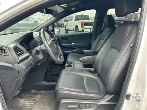 More photos of 2025 Honda Odyssey Sport-L at Warrensburg Ford, MO