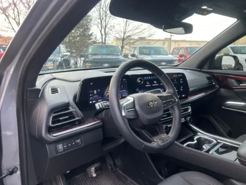 Photos of 2024 Chevrolet Traverse Z71 for sale in Warrensburg, MO at Warrensburg Ford