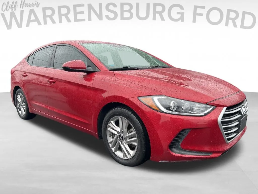 Red 2017 Hyundai Elantra SE for sale in Warrensburg, MO
