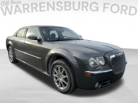 Unknown 2010 Chrysler 300C for sale in Warrensburg, MO