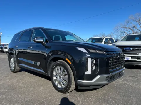 Photos of 2024 Hyundai Palisade SEL for sale in Warrensburg, MO at Warrensburg Ford