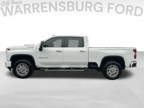 More photos of 2022 Chevrolet Silverado 3500HD High Country at Warrensburg Ford, MO
