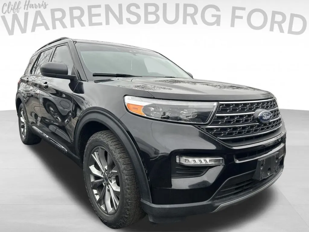 Black 2021 Ford Explorer XLT for sale in Warrensburg, MO