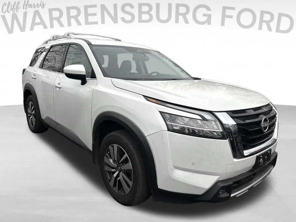 Used 2022 Nissan Pathfinder SL with VIN 5N1DR3CA5NC249781 for sale in Kansas City