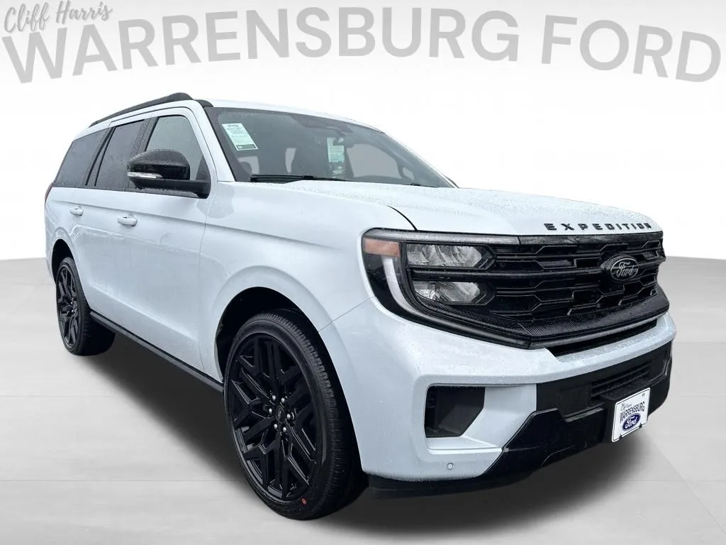 Silver 2026 Ford Expedition Platinum for sale in Warrensburg, MO