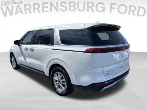 More photos of 2023 Kia Carnival LX at Warrensburg Ford, MO