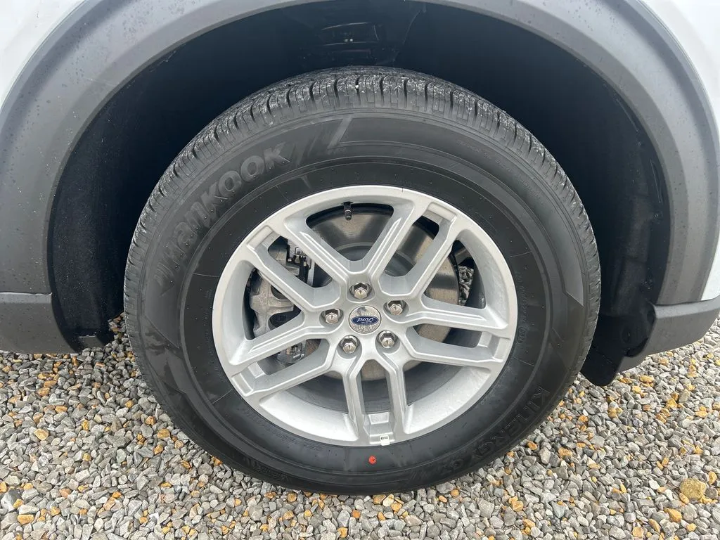 2026 Ford Explorer Active - Photo 10