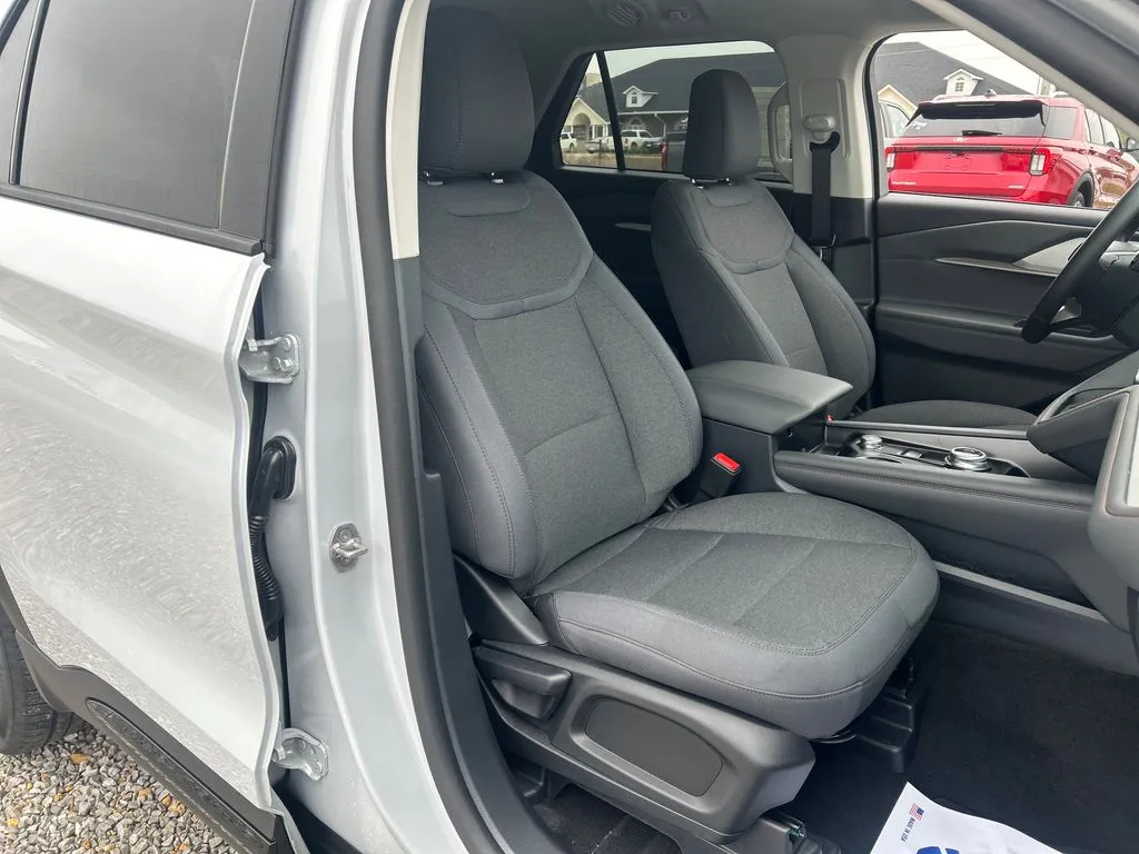 2026 Ford Explorer Active - Photo 16