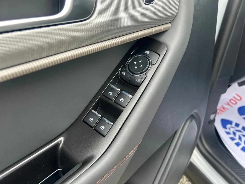 2026 Ford Explorer Active - Photo 12