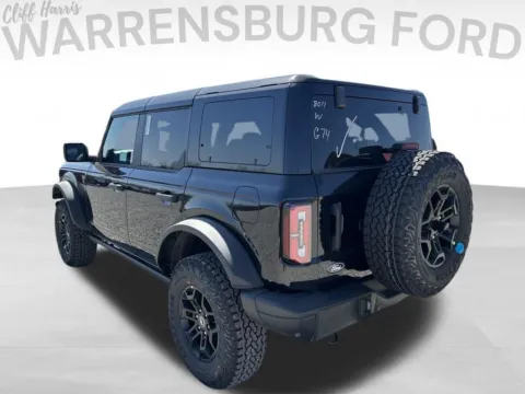 More photos of 2026 Ford Bronco Badlands at Warrensburg Ford, MO