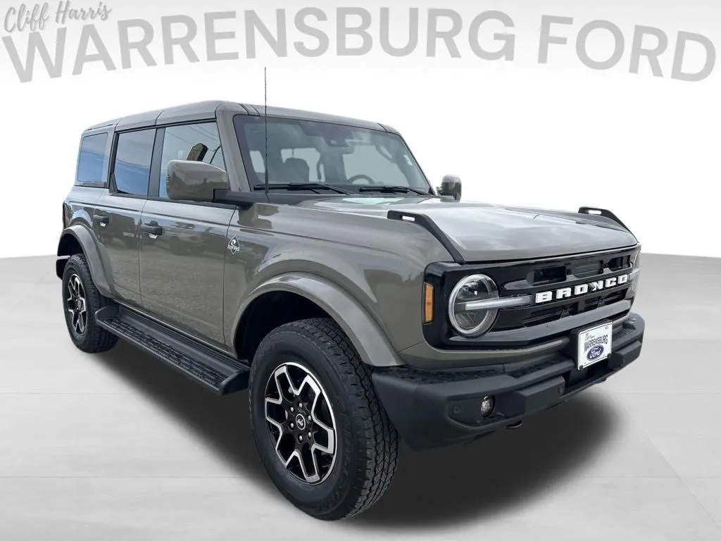 Gray 2026 Ford Bronco Outer Banks for sale in Warrensburg, MO