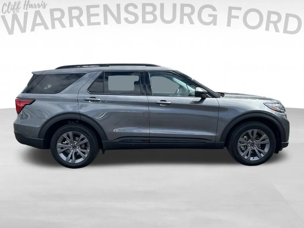 2026 Ford Explorer Active - Photo 8