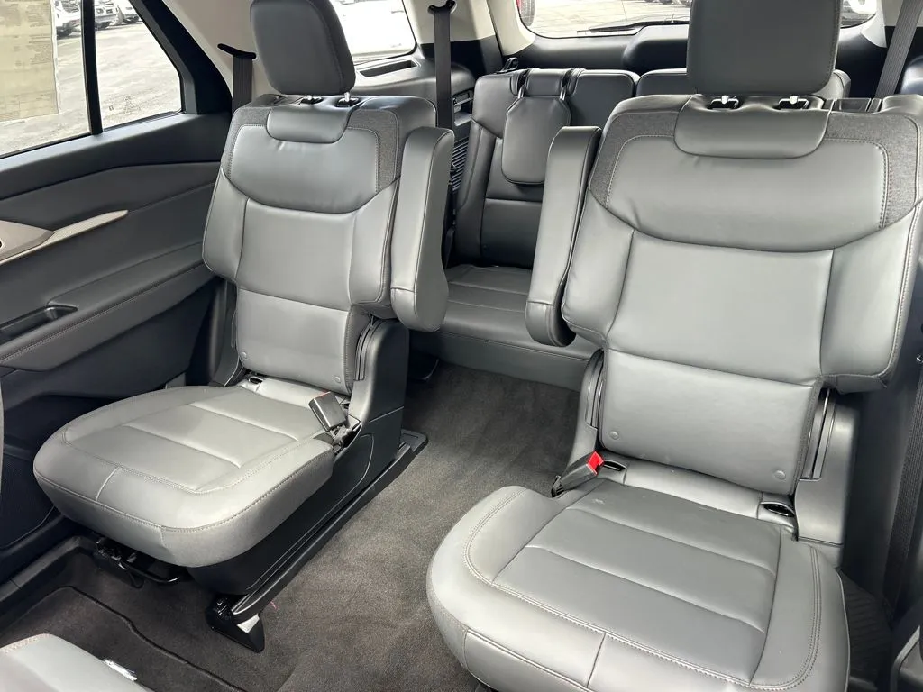 2026 Ford Explorer Active - Photo 21