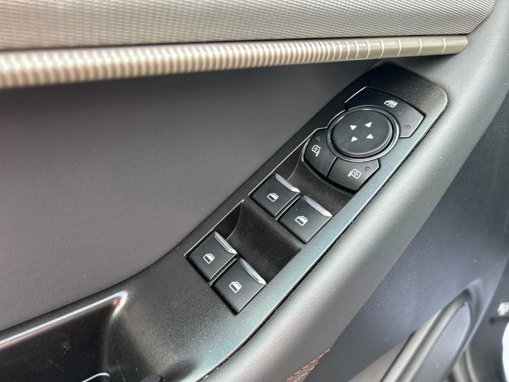 2026 Ford Explorer Active - Photo 12
