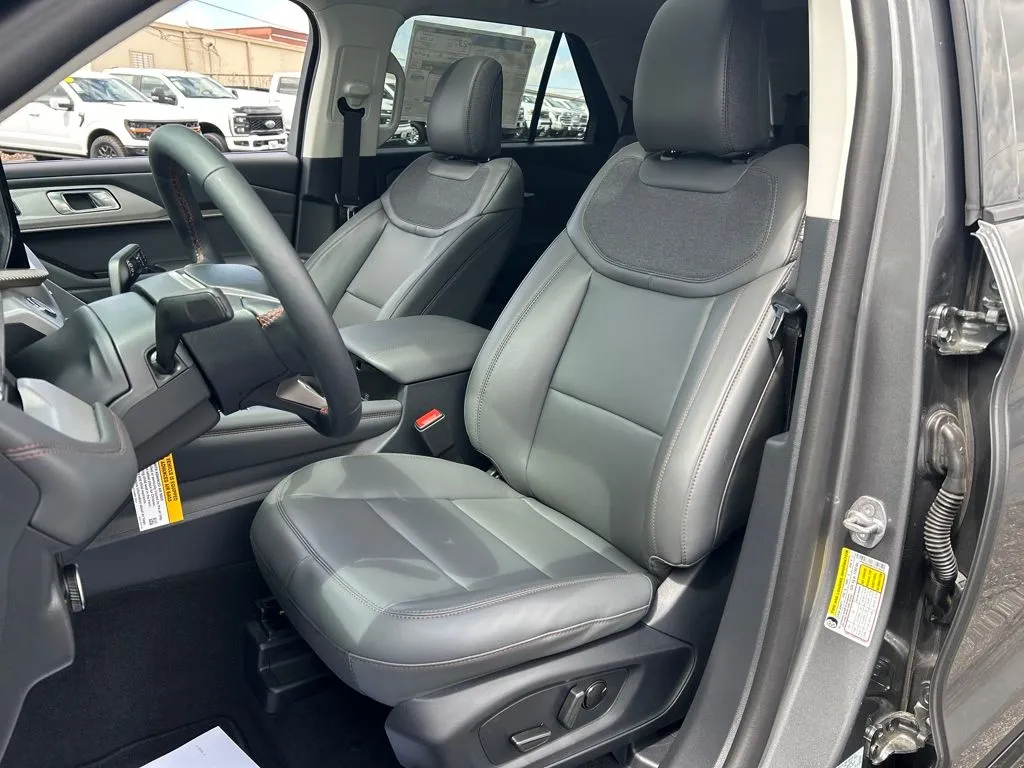 2026 Ford Explorer Active - Photo 15