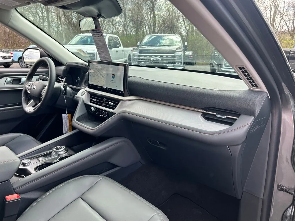 2026 Ford Explorer Active - Photo 18