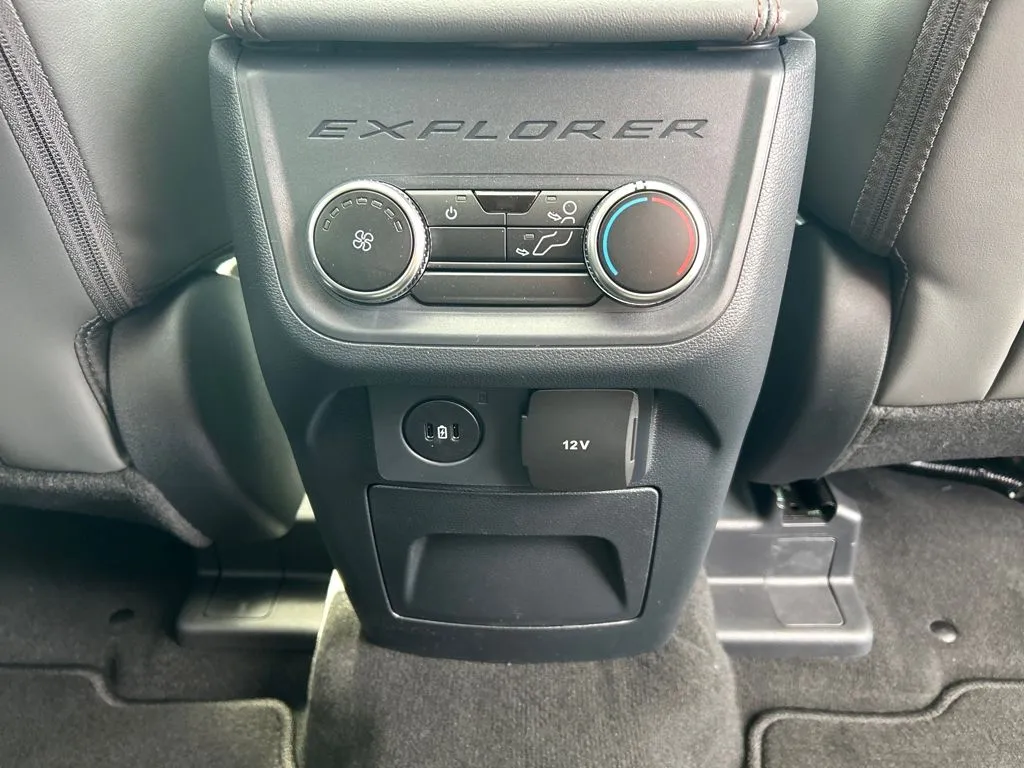 2026 Ford Explorer Active - Photo 27