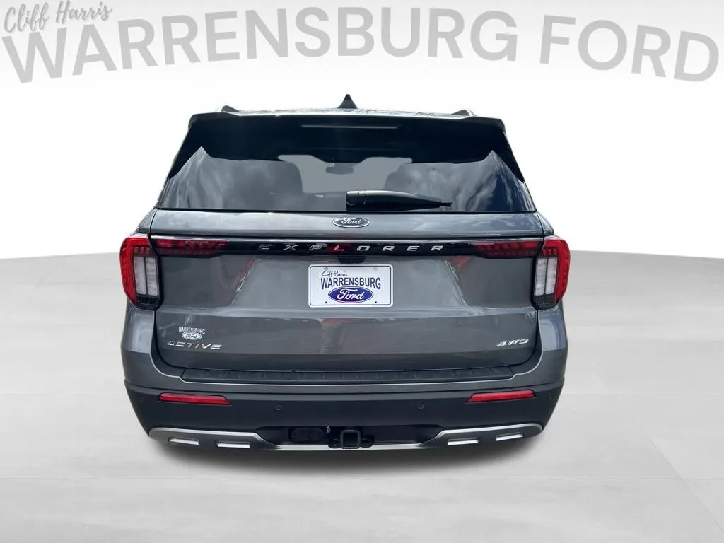 2026 Ford Explorer Active - Photo 6