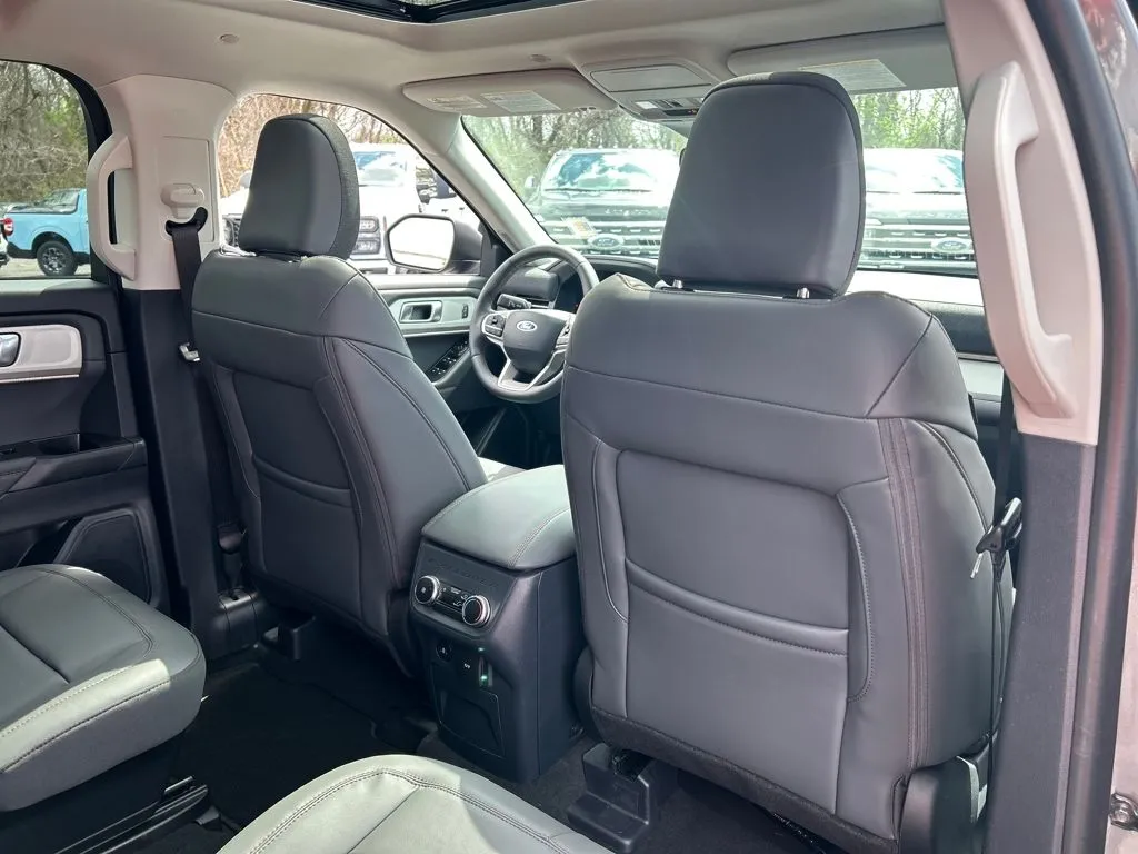 2026 Ford Explorer Active - Photo 24