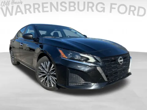 Black 2025 Nissan Altima 2.5 SV for sale in Warrensburg, MO