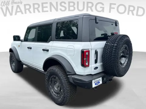 More photos of 2025 Ford Bronco Badlands at Warrensburg Ford, MO