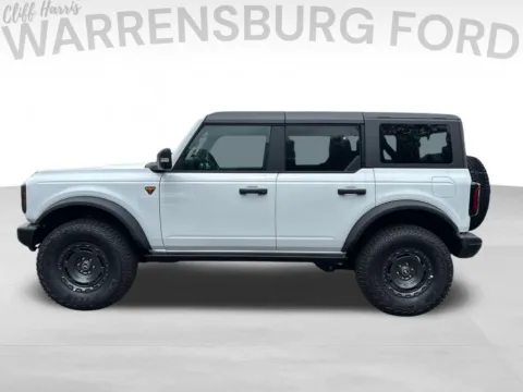 More photos of 2025 Ford Bronco Badlands at Warrensburg Ford, MO