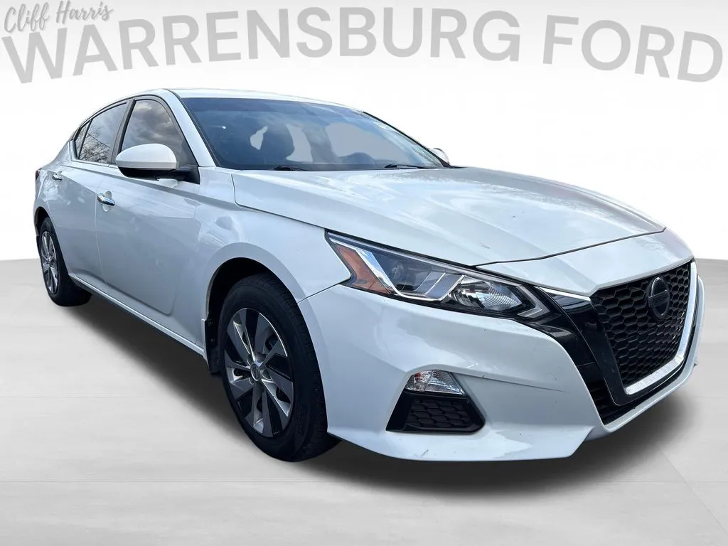 Used 2020 Nissan Altima S with VIN 1N4BL4BW4LC262864 for sale in Kansas City