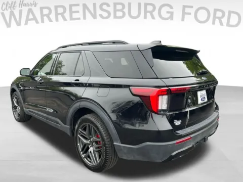 More photos of 2025 Ford Explorer ST-Line at Warrensburg Ford, MO