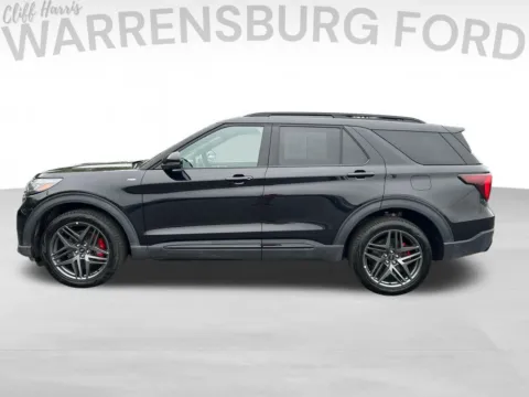 More photos of 2025 Ford Explorer ST-Line at Warrensburg Ford, MO