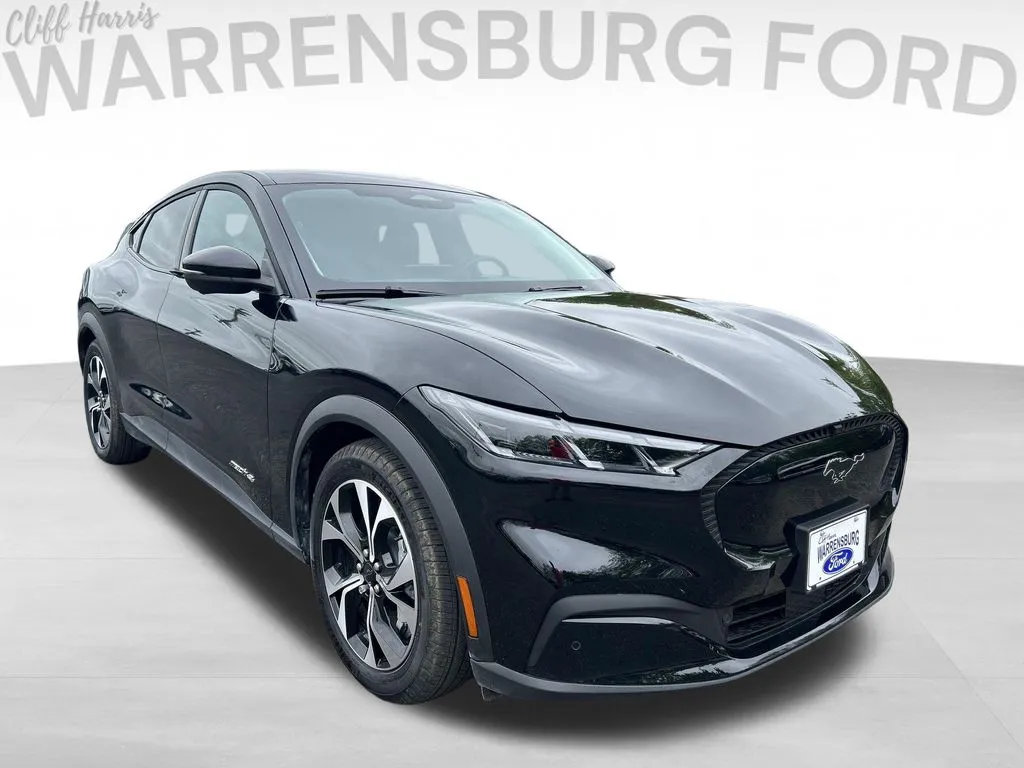 2025 Ford Mustang-Mach-e Select's photo