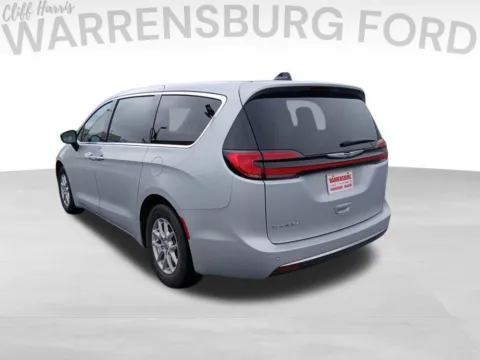 More photos of 2024 Chrysler Pacifica Touring L at Warrensburg Ford, MO