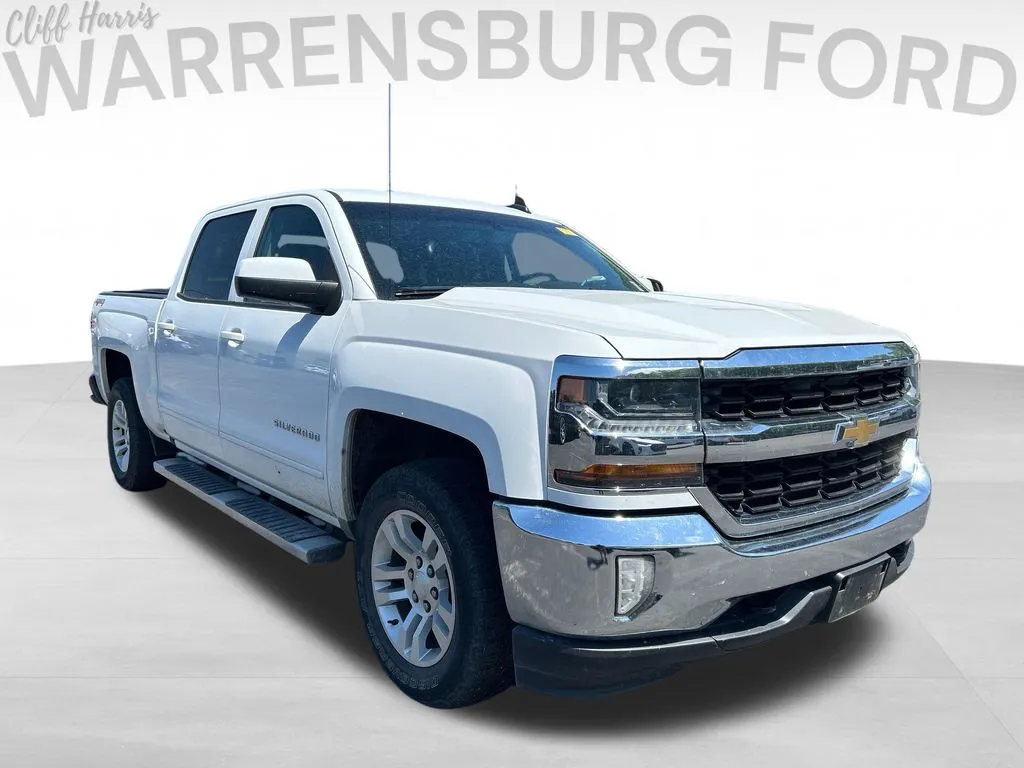 White 2017 Chevrolet Silverado 1500 LT for sale in Warrensburg, MO