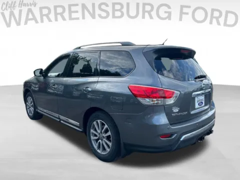 More photos of 2015 Nissan Pathfinder SL at Warrensburg Ford, MO