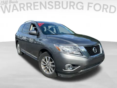 Gray 2015 Nissan Pathfinder SL for sale in Warrensburg, MO