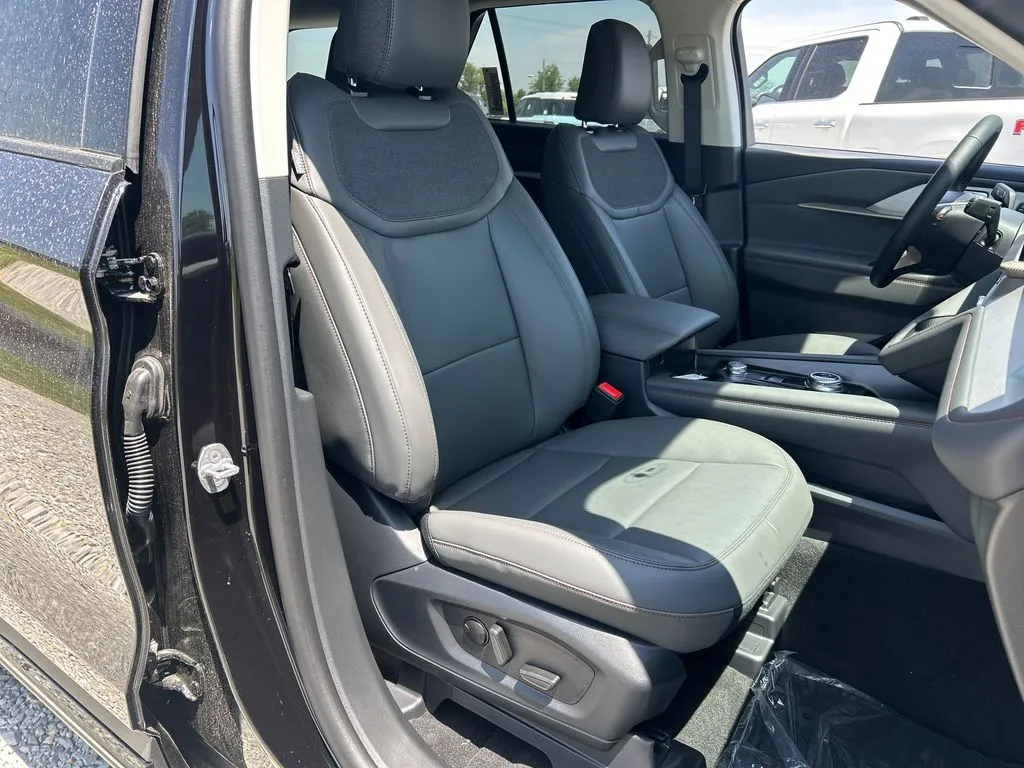 2026 Ford Explorer Active - Photo 12
