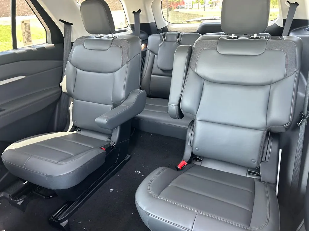 2026 Ford Explorer Active - Photo 17