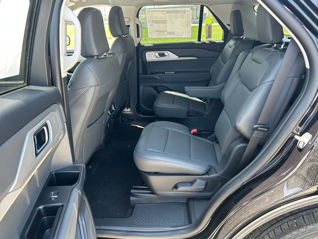 2026 Ford Explorer Active - Photo 16