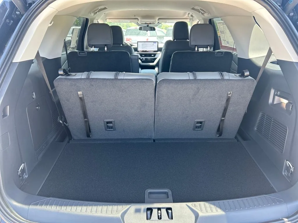 2026 Ford Explorer Active - Photo 24