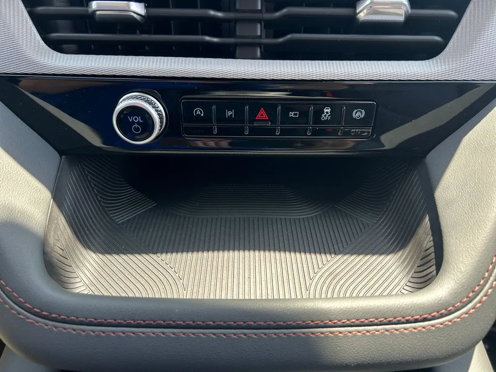 2026 Ford Explorer Active - Photo 37