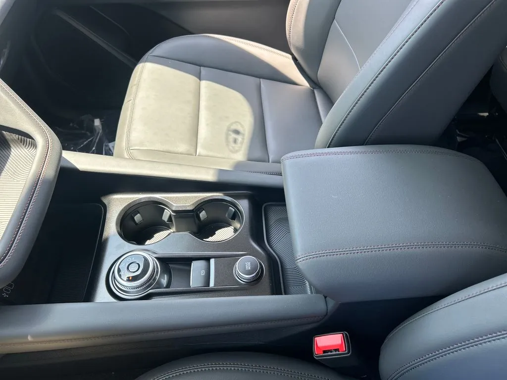 2026 Ford Explorer Active - Photo 40