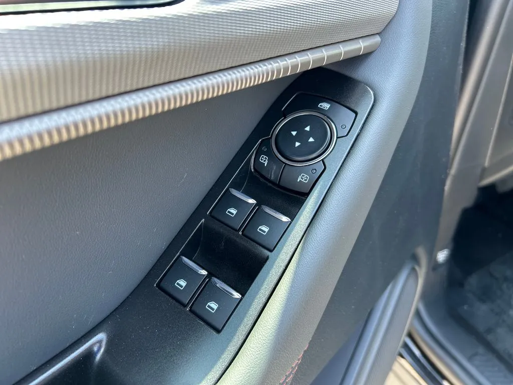 2026 Ford Explorer Active - Photo 7