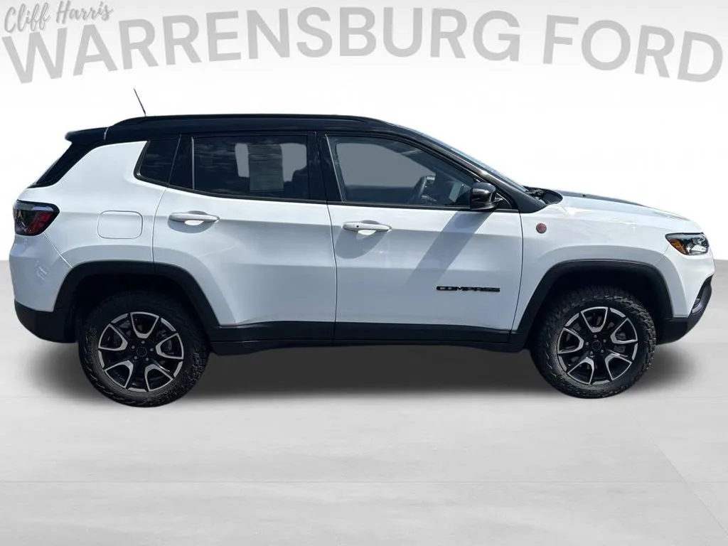 2025 Jeep Compass Trailhawk - Photo 8