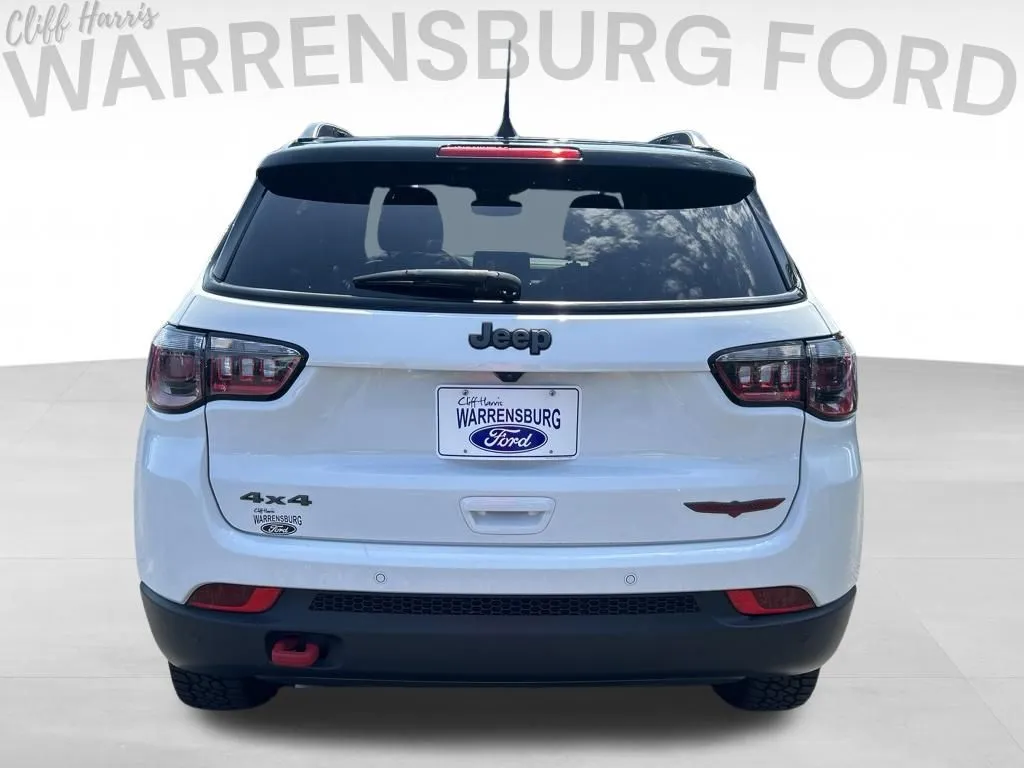 2025 Jeep Compass Trailhawk - Photo 6