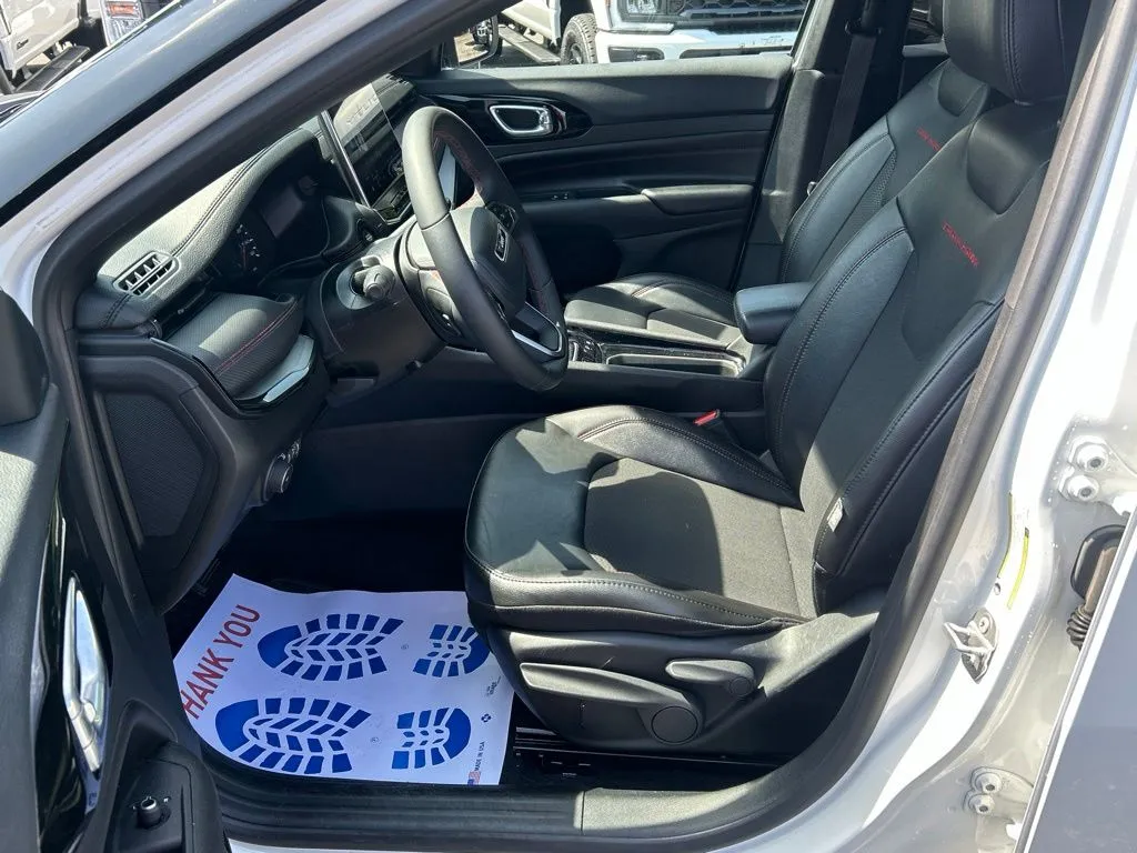 2025 Jeep Compass Trailhawk - Photo 15