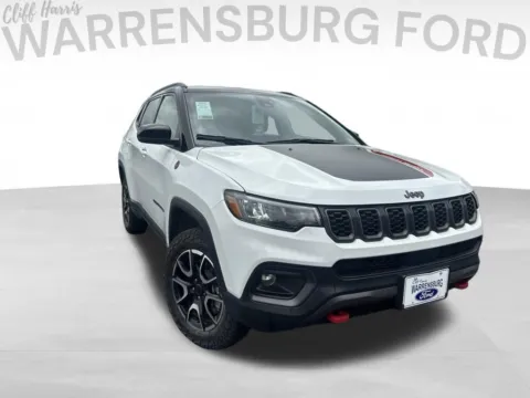 White 2025 Jeep Compass Trailhawk for sale in Warrensburg, MO
