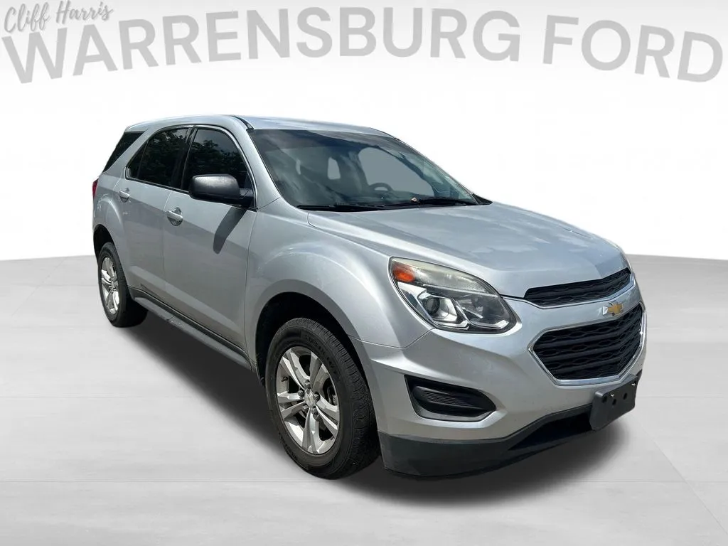 2017 Chevrolet Equinox LS's photo