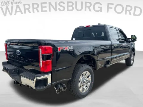 More photos of 2026 Ford F-350SD Lariat at Warrensburg Ford, MO