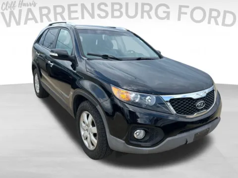 Black 2011 Kia Sorento LX for sale in Warrensburg, MO