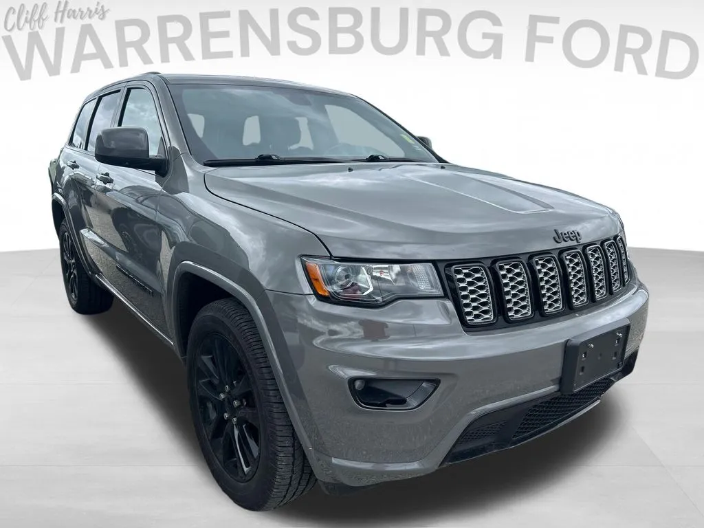 Used 2021 Jeep Grand Cherokee Laredo X with VIN 1C4RJFAG2MC675162 for sale in Kansas City